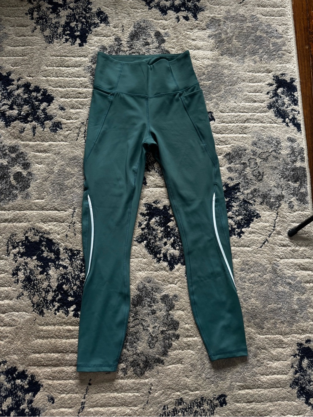 High-Waist Performance Leggings in Deep Teal